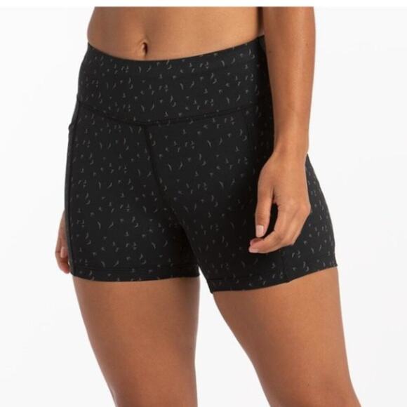 NWOT Oiselle Firecracker Reflective Compression Shorts Size 12 - Picture 1 of 11